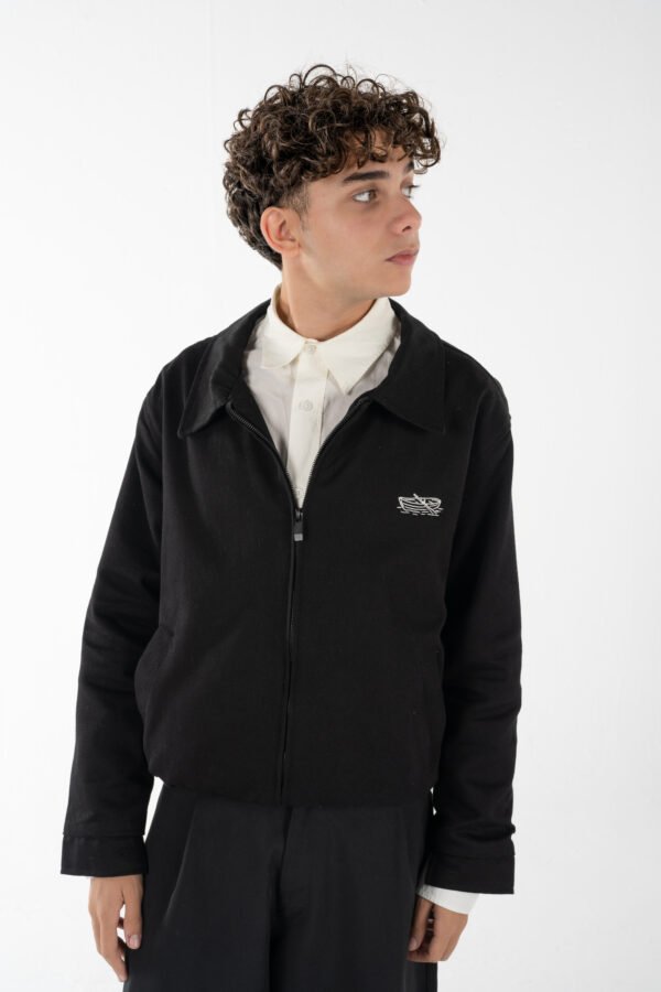 Como's essential jacket (black)